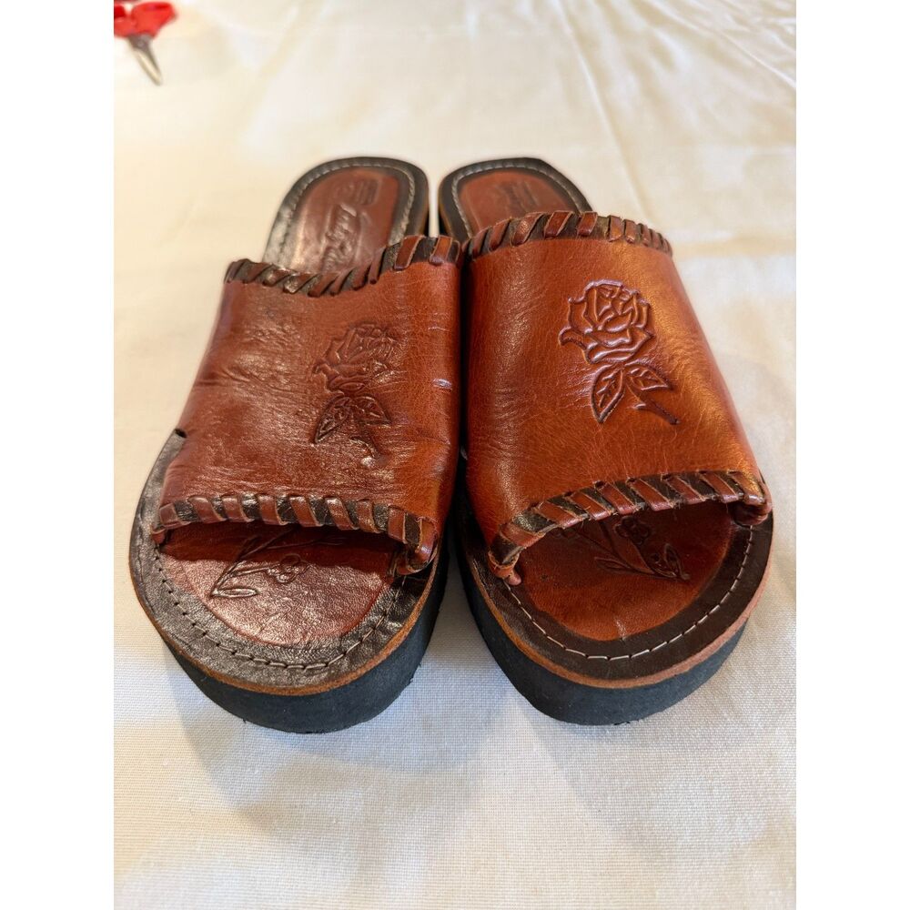 Lightweight Huaraches Sandals Embossed Leather Size 6 - Picture 3 of 5